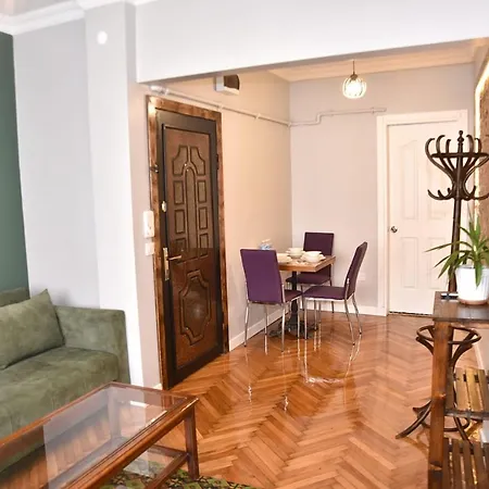 Fully New Renovated Luks Flat In Location * イスタンブール